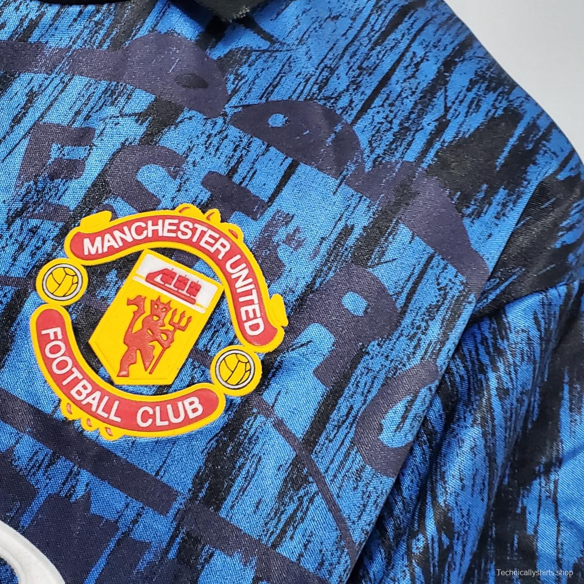 Retro 92/93 Manchester United in the away Soccer Jersey