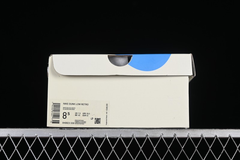 Supreme x Nike SB Dunk Low Anniversary Edition - XH0923-339