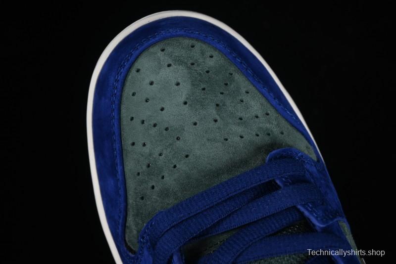 Nike SB Dunk Low Skateboarding Shoes - HF3704-400