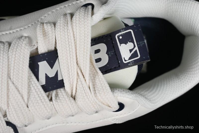 MLB Chunky Liner Basic New York Yankees Thick Sole Casual Sneakers with 6cm Height Increase - 3ASXCBO3N07NYD