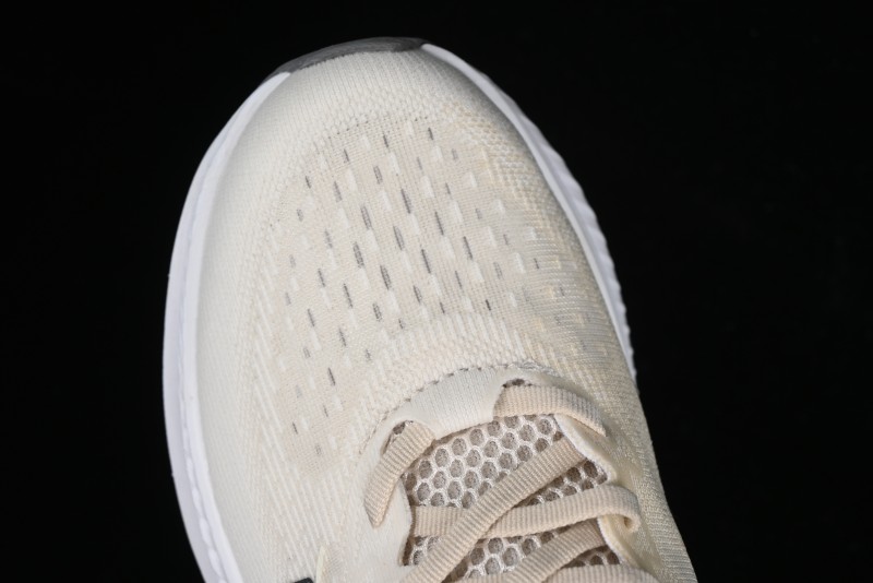 HOKA ONE ONE MACH 6 Flagship Racing Shoes with Carbon Plate Technology and Asymmetric Design - 1147810 EGV