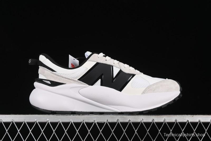New Balance 3447 Series Retro Casual Running Shoes with Textile and Leather Upper - U3447LC