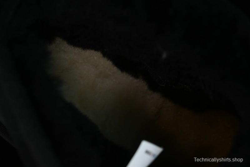 UGG Classic Ultra Mini Short Boots with Genuine Australian Sheepskin and TREADLITE Outsole - 1116109