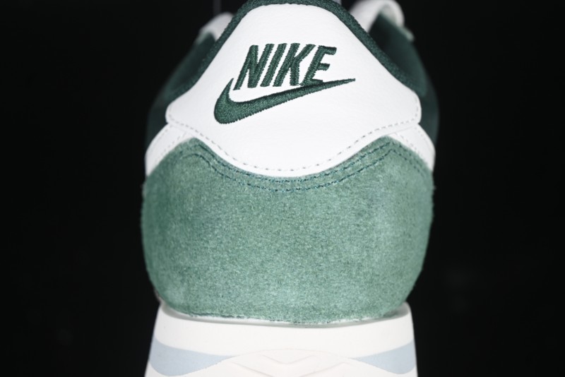 Nike Classic Cortez Leather Retro Running Shoes - DZ2795-300