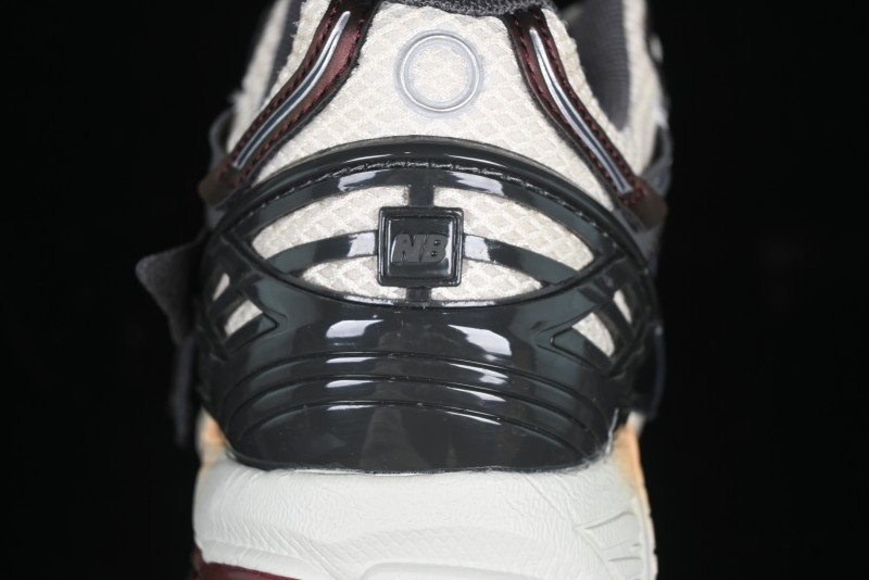 New Balance 1906 Series Retro Dad Style Casual Running Shoes - M1906AR