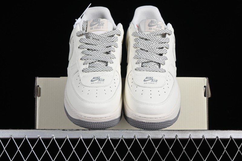 Nike Air Force 1 '07 Low Casual Sneakers with 3M Reflective Details and Full-Length Air Cushion - CJ1379-603