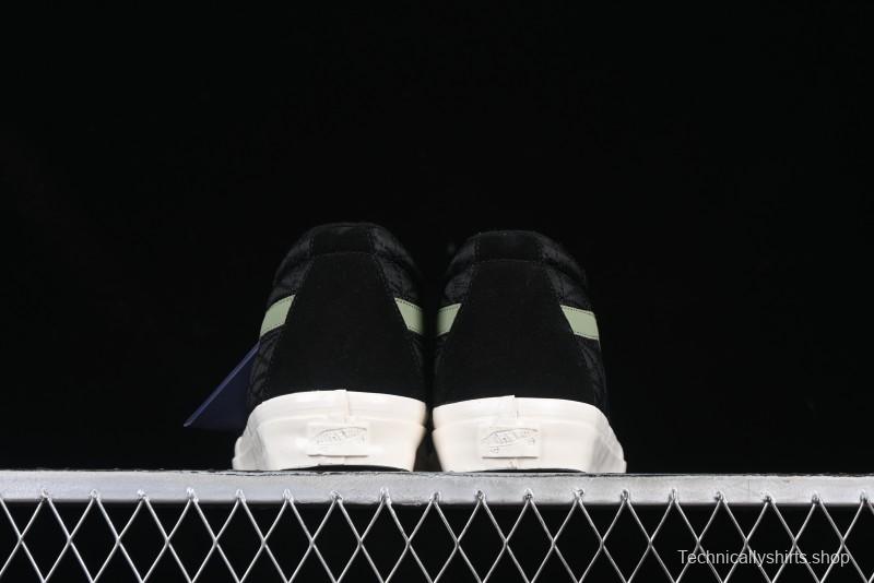 Vans Premium Sk8-Mid Retro Casual Mid-Top Skate Shoes with Checkerboard Design - VN000CQQBLK