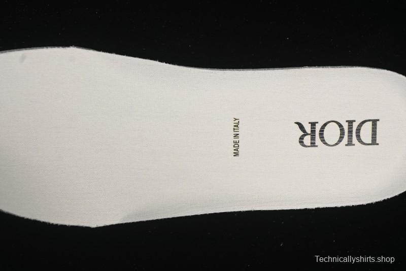 Dior B30 Sneakers with CD Logo Detail - AJE5