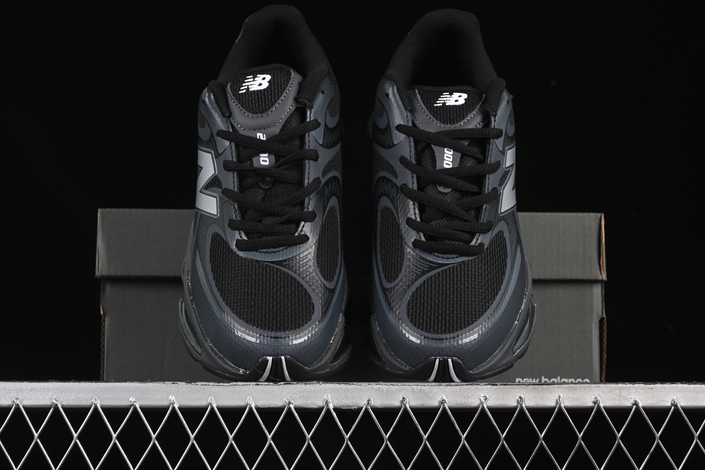 New Balance 2000 Series Retro Dad Style Casual Running Shoes - U2000BR
