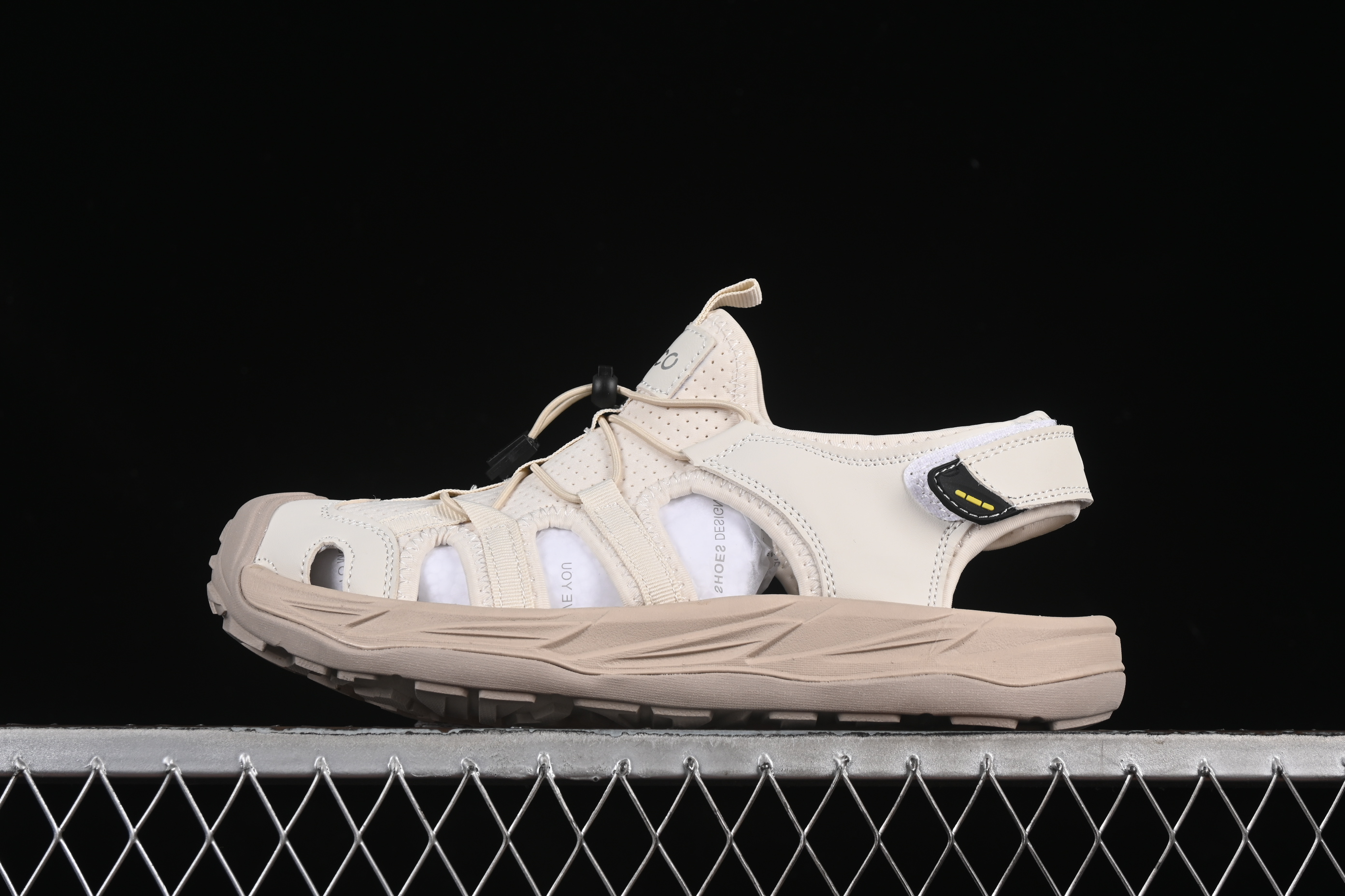 ECCO Off-Trail Series Outdoor Sport Toe-Cover Leisure Sandals - 68936801002