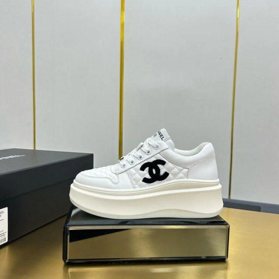 2025 Women Chanel White Leather Sneakers Thick Sole