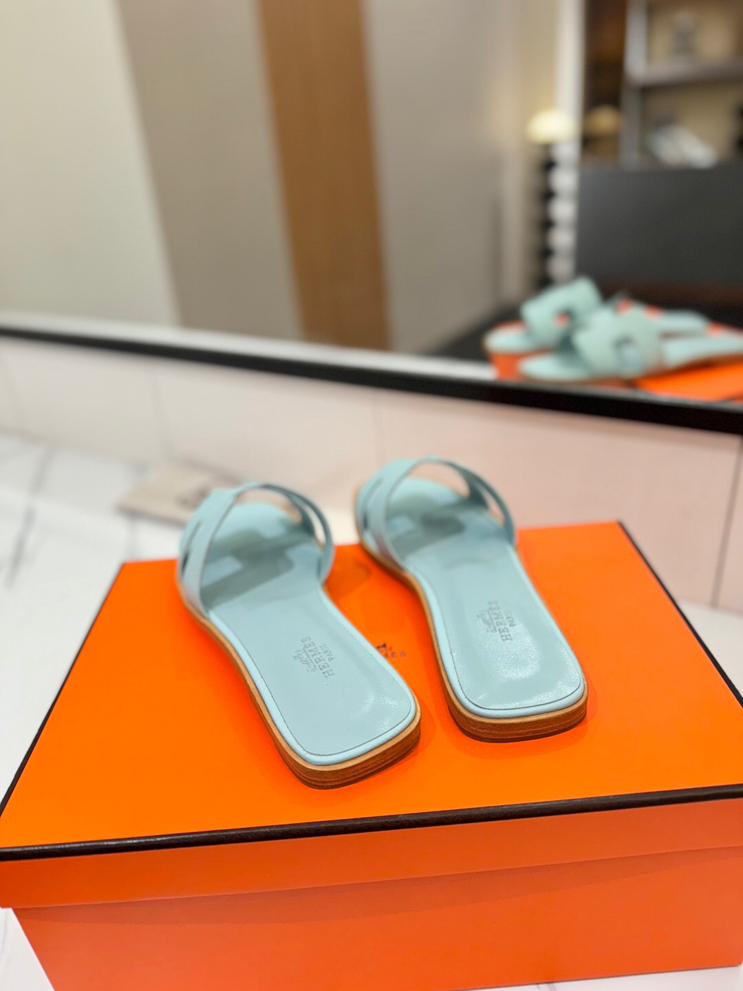 2025 Women Hermès Light Blue Leather Slippers