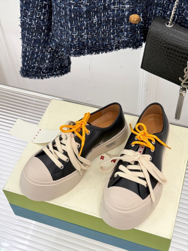 2025 Women Marni Black Leather Platform Sneakers With Contrast Laces LY00360(F)