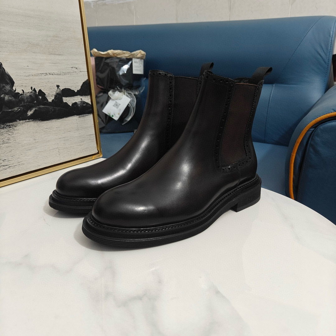 2024 Men Dolce & Gabbana Black Leather Chelsea Boots MJ00530