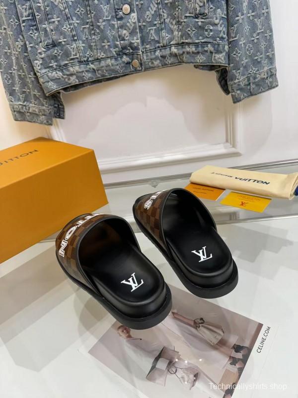 2025 LV Brown Canvas Slippers