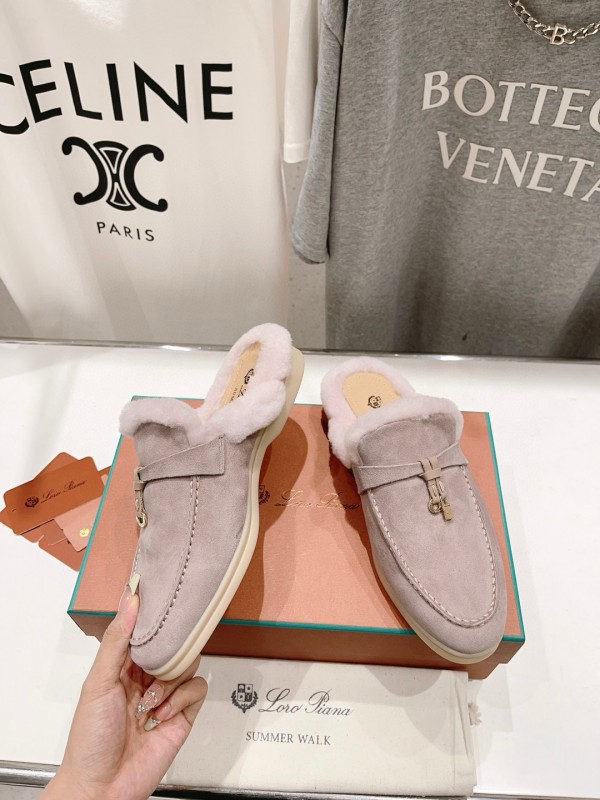 2024 Slippers LP light pink suede shearling slippers MJ00300