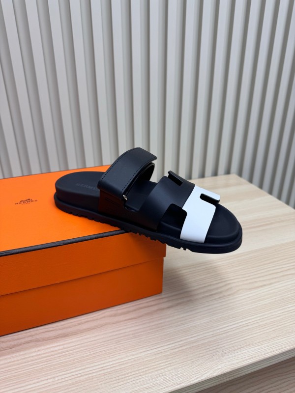 2025 Slippers Hermès Black White Leather Slippers