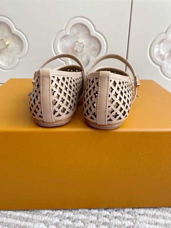 2025 Women Louis Vuitton Beige Leather Ballet Flat Laser Cut KFY00310