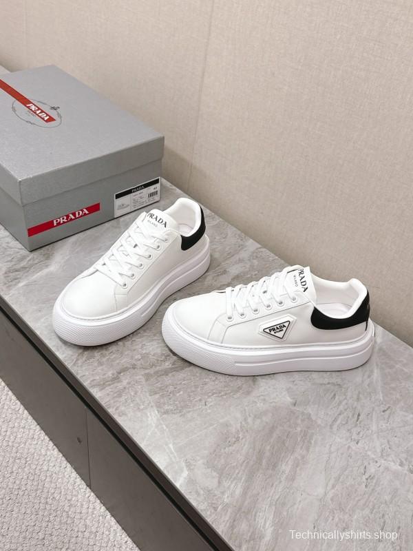 2025 Unisex Prada White Black Calfskin Leather Sneakers KFY00290