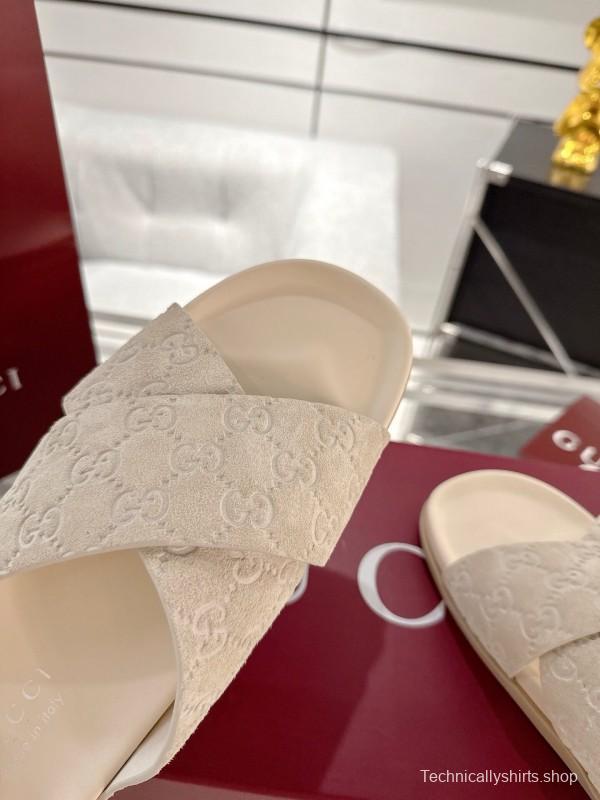 2025 Unisex Gucci Beige Suede Slippers Double G Embossed AS00240