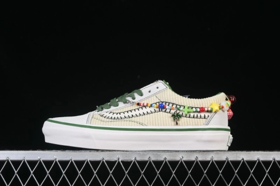 Vans Old Skool Low Top Casual Skate Shoes - VN000EGYCRM