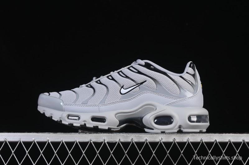 Nike Air Max Plus Retro Running Shoes with Air Cushion Technology - 852630-021