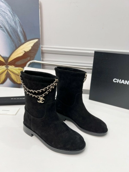 Chanel 2025 SS Quilted Leather Chain CC Emblem Flat Ankle Boots - LY00400