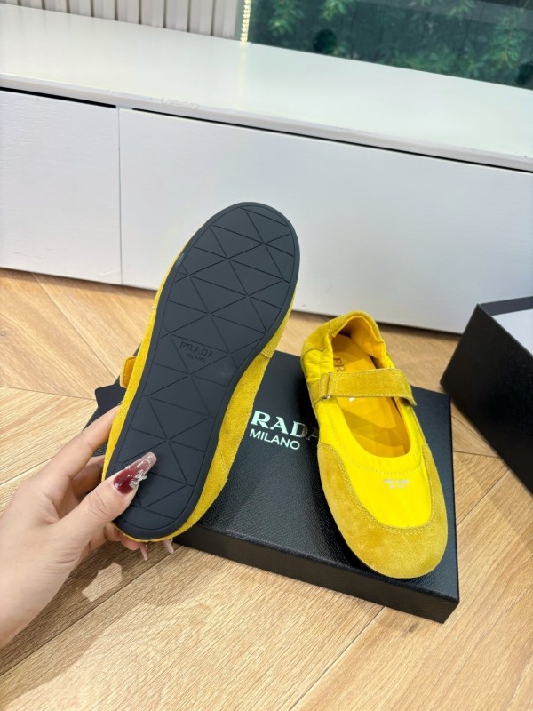 Prada Metal Toe Thin Sole Training Shoes Casual Shoes - LY00260