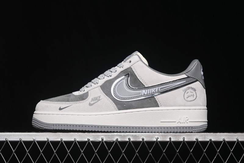 Nike Air Force 1 '07 Low Collaborative Basketball Sneakers with Full-Length Air Cushioning - WY0655-102