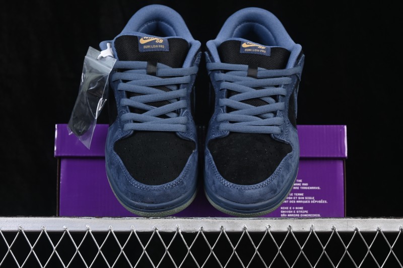 Nike SB Dunk Low Smoke Blue Skateboarding Shoes with Suede Overlays - HF3063-002