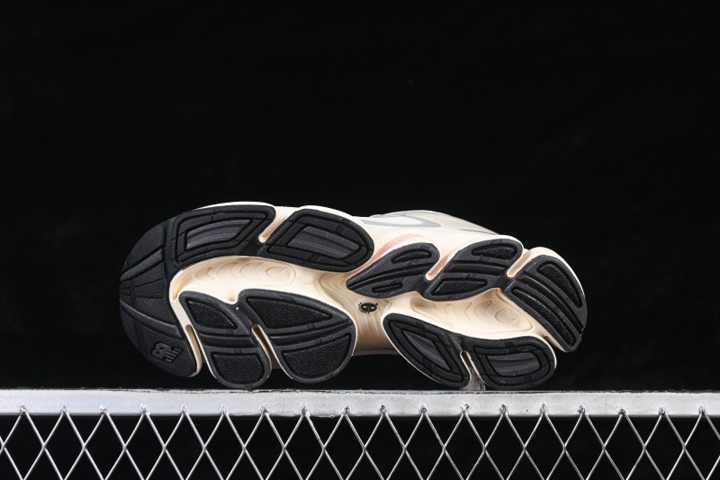 New Balance 2000 Series Retro Chunky Dad Shoe Casual Running Sneakers - U20008XQ