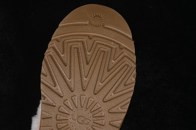UGG Zora Lightweight Comfortable Casual Shoes - 1178111 CHE