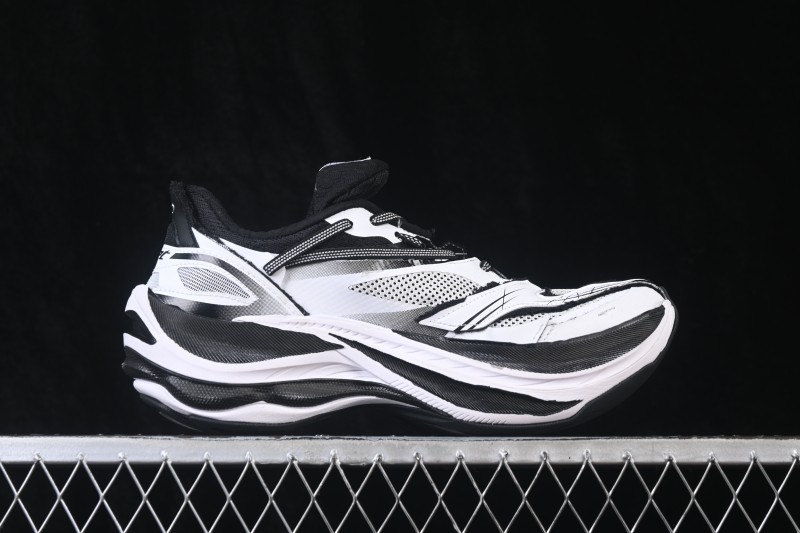 Balenciaga Jet Chunky Low-Top Dad Sneakers with Embossed Print - WMRTN9010